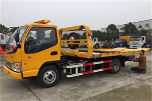 辛集哪里有拖车服务