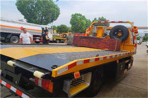 辛集附近拖车电话号码服务